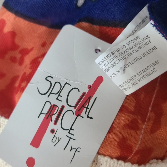 NWT Zara Trf  Lingerie  Fringed Printed Scarf Wraps Coverup Wrap Sz.M - Picture 4 of 6